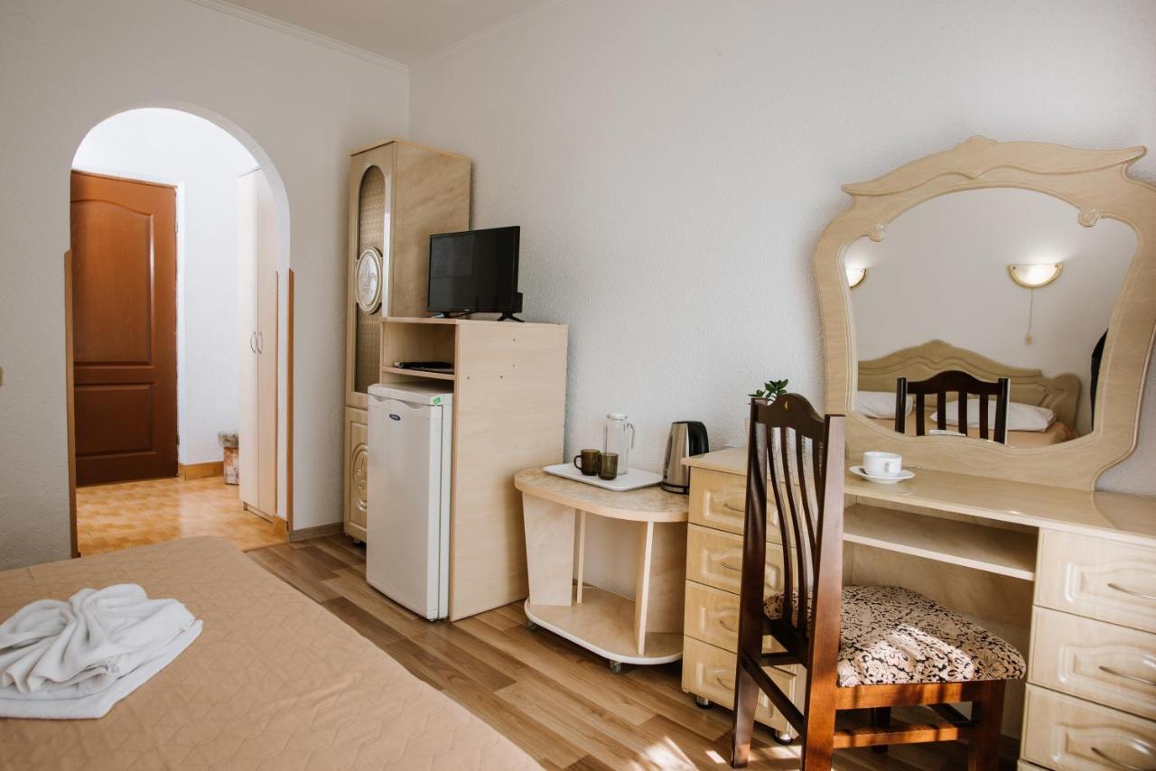 ARKADA Sanatorium Hotel Truskavec' Esterno foto