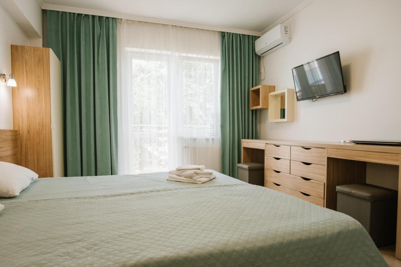 ARKADA Sanatorium Hotel Truskavec' Esterno foto