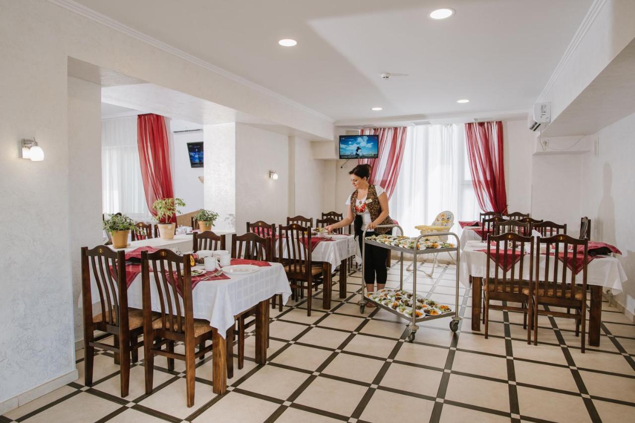 ARKADA Sanatorium Hotel Truskavec' Esterno foto