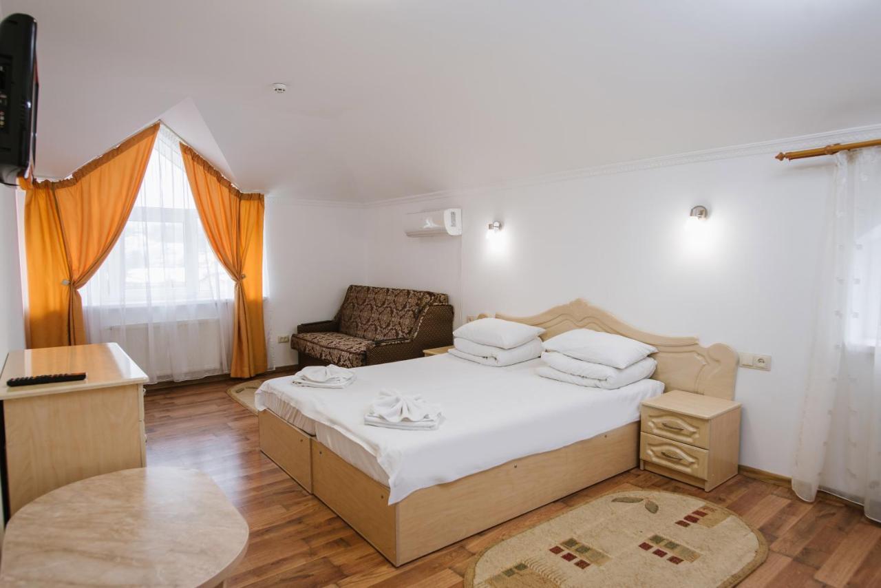 ARKADA Sanatorium Hotel Truskavec' Esterno foto